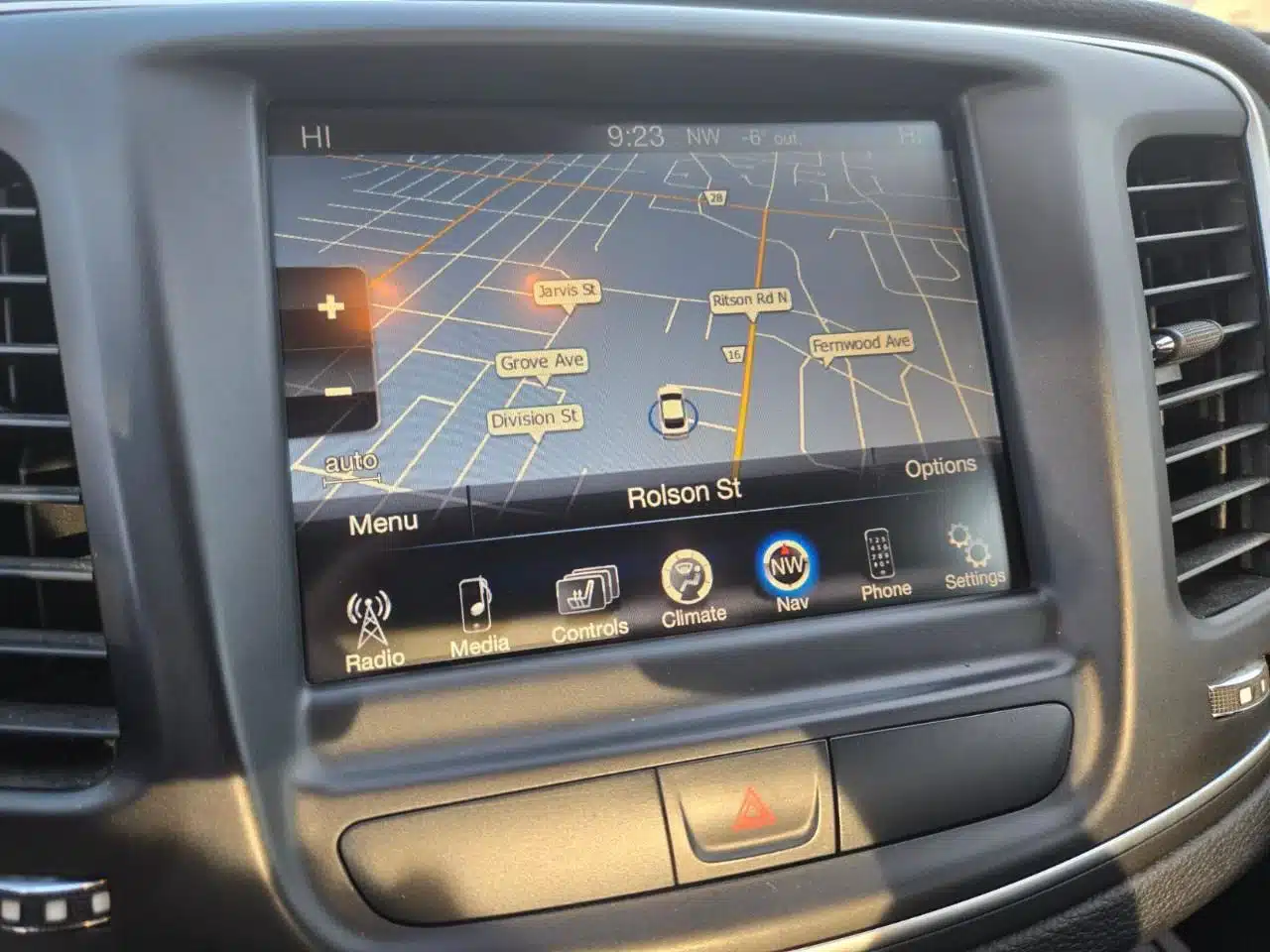 2015 Chrysler 200 Limited - Image 16